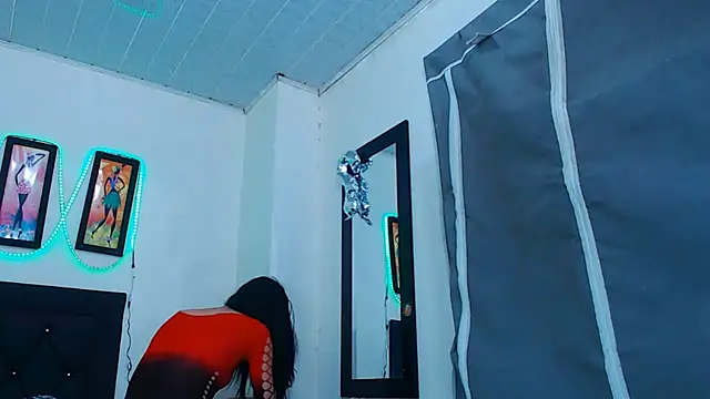 natashat lorent online show from May 7, 6:48 pm