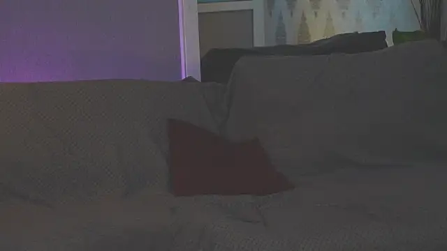 PeachyPixiee online show from May 25, 9:39 am