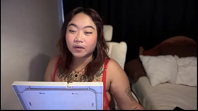  XXXKittyTingles online show from December 16, 5:56 am