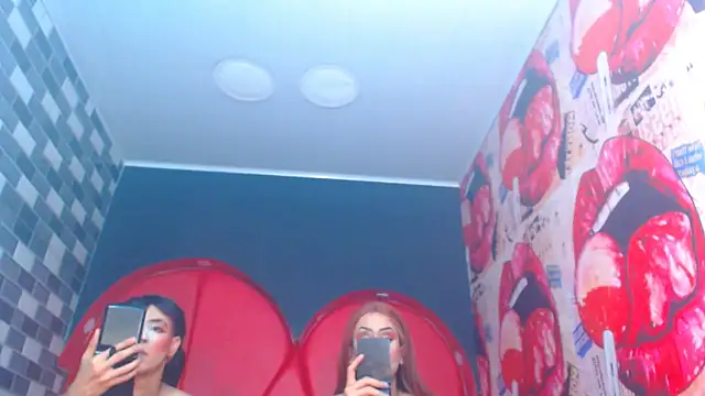 julessxcharlotte online show from November 4, 2:27 pm