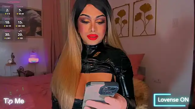 MeduzaCampbell online show from September 10, 8:35 am