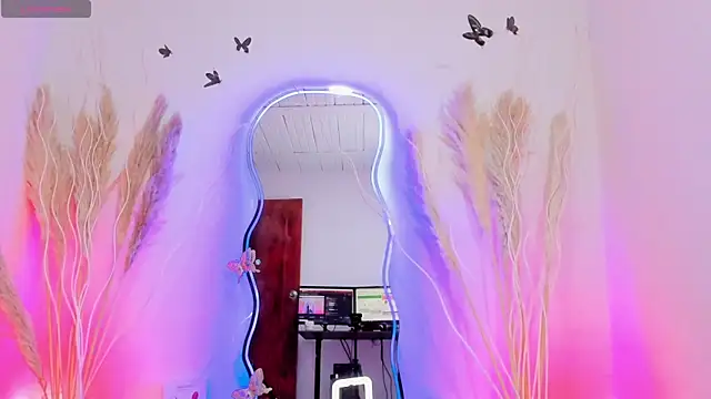 REINA ADAHARA online show from November 7, 10:59 am