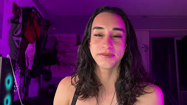 xoFrankie online show from December 15, 5:03 am