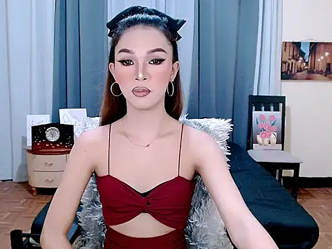aelinhot online show from October 18, 2:10 pm