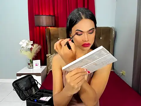 1HotAsianTS online show from December 17, 12:49 am