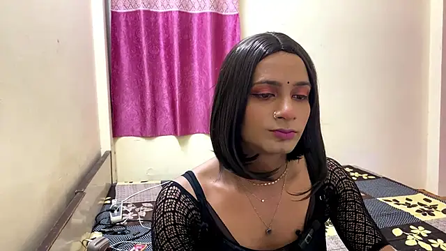 LuvLayla online show from September 20, 5:07 pm