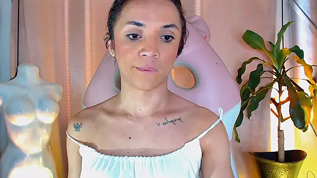 Cristal Gem1 online show from May 20, 12:00 pm