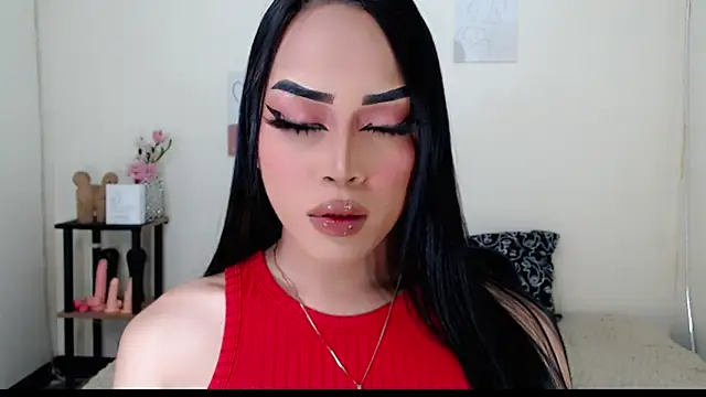 Snapshot of Lessandra_Lust chatting on October 8, 4:14 am Lessandra Lust online show from October 8, 4:14 am