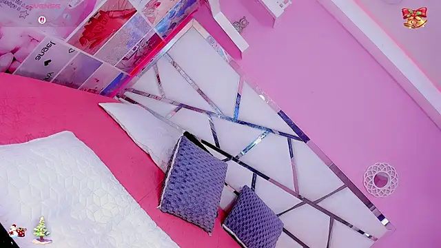 Miacuteee online show from December 19, 9:09 pm