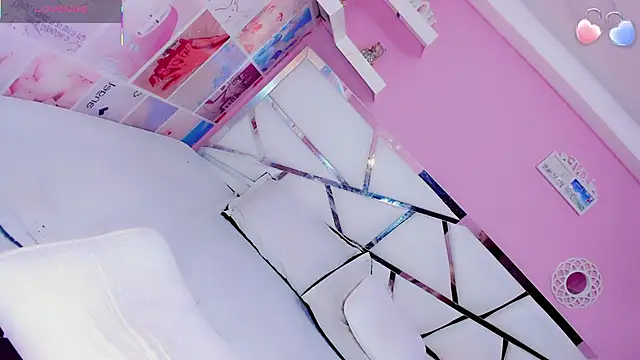 Miacuteee online show from January 11, 11:55 pm