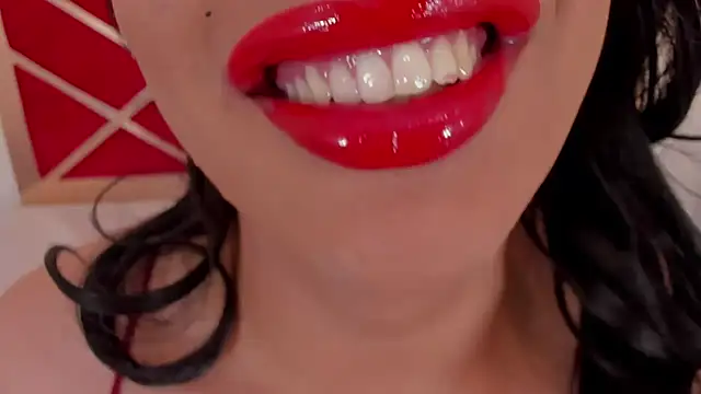 sweet Elizabeth online show from May 30, 1:53 pm