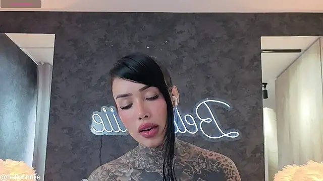belllbonniie online show from May 15, 8:50 pm