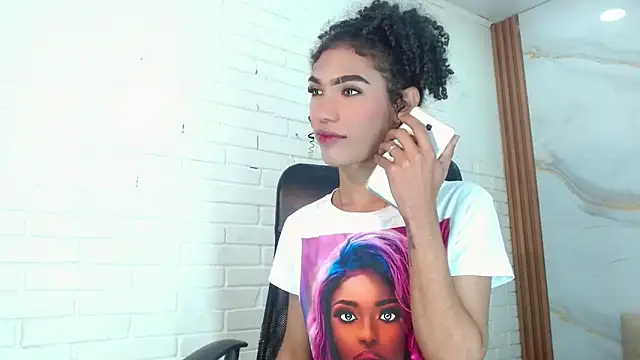 Snapshot of Penelopee_Rouse chatting on October 10, 8:21 pm Penelopee Rouse online show from October 10, 8:21 pm