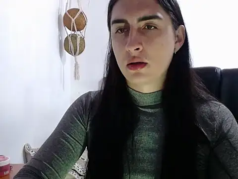 lola diez online show from February 18, 11:23 pm