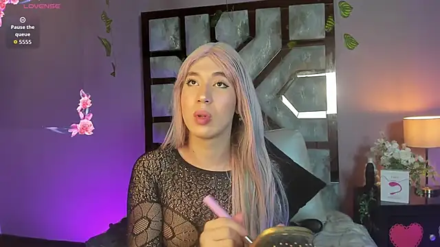 Electra Gosselin online show from May 29, 12:31 am