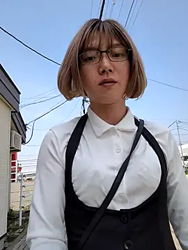 takusaki223 online show from May 16, 4:21 am