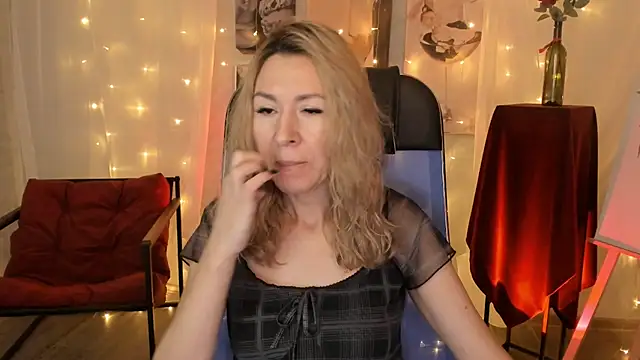 DonnaSmitth online show from February 5, 6:46 pm