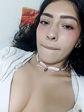 JuliethaFox online show from May 16, 8:30 pm