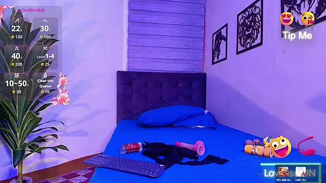 Nikki Vesper online show from May 24, 4:20 am