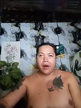 trishacummerts online show from May 30, 8:07 pm