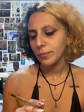 yvessblue online show from January 31, 10:08 pm