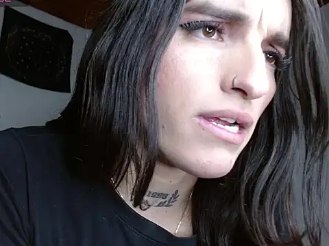 Scarlett crastrawberry online show from May 14, 2:43 am
