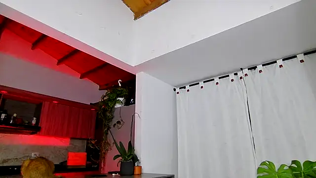 valeriahornier online show from May 26, 2:41 am