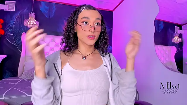 Mika  velvet online show from February 7, 4:40 am