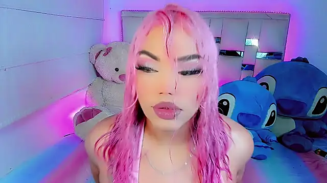 Alannys xHotx online show from May 17, 1:05 am
