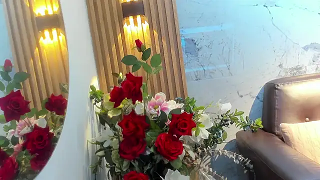 Nayla Monroee online show from November 26, 7:49 pm