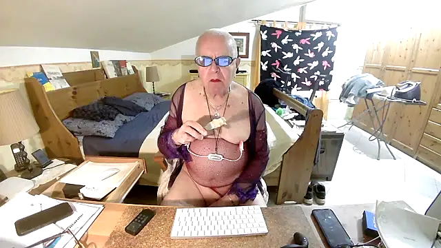 Sissypat53 online show from May 10, 8:52 am