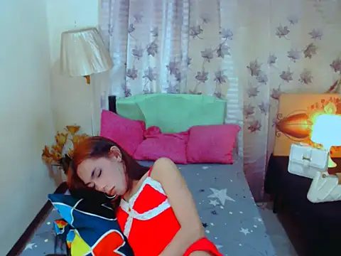 EXOTICGEORGINA online show from January 6, 5:50 pm