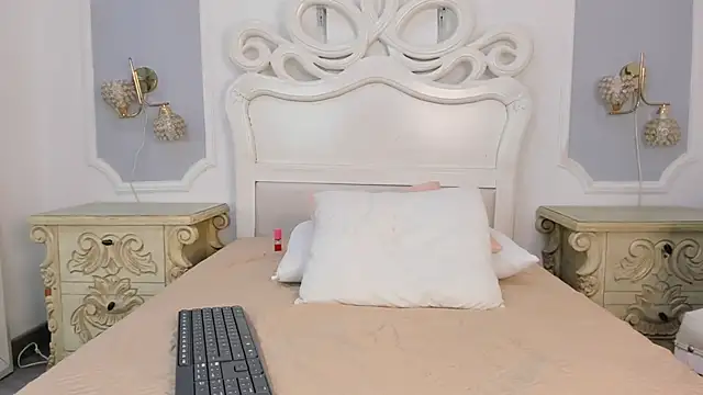 roxana scott1 online show from February 20, 6:19 am