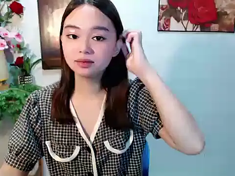 lustfullakim online show from May 30, 11:19 am