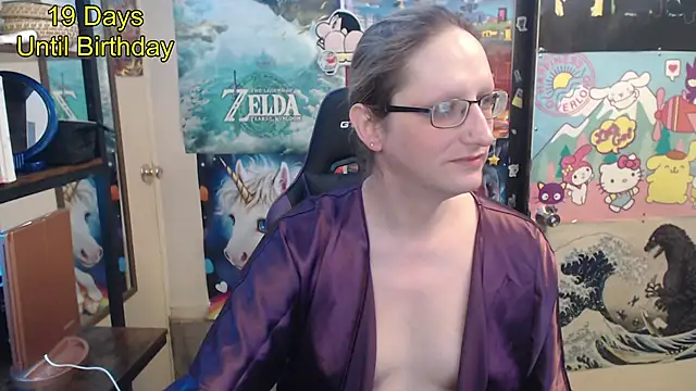 Savanah Banana  online show from May 3, 9:25 am
