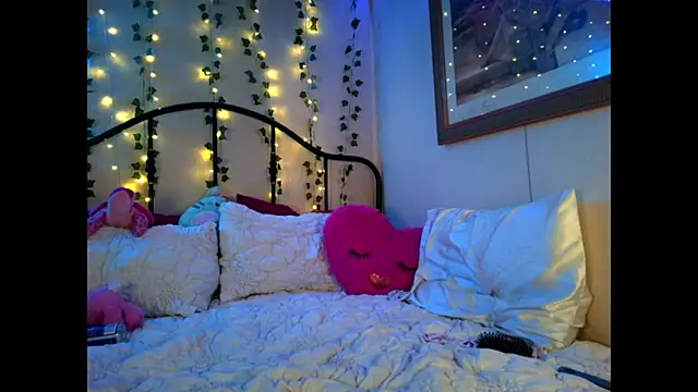 AngelCakexoxo online show from May 6, 7:37 am