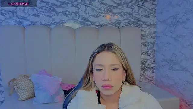 Evy Luxx v online show from May 20, 3:01 am