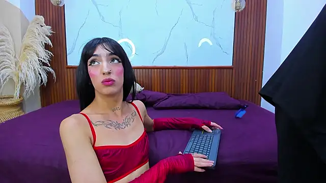 Loversinfire2 online show from February 13, 11:01 pm