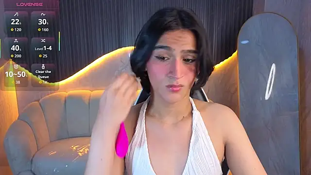 zoe tp online show from February 17, 8:05 pm