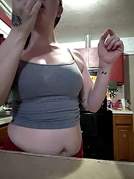 LaylaLucis online show from May 14, 1:59 am