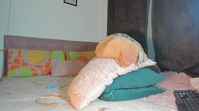 exotis tiahara777 online show from February 3, 7:24 am