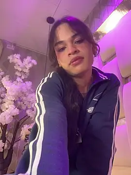 Violetbellarose1 online show from May 7, 9:22 pm