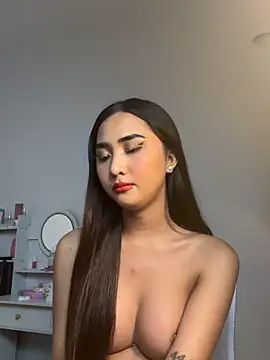 Diannellove online show from May 8, 9:33 pm