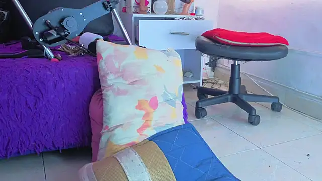 karla slut dirty online show from May 29, 12:25 pm