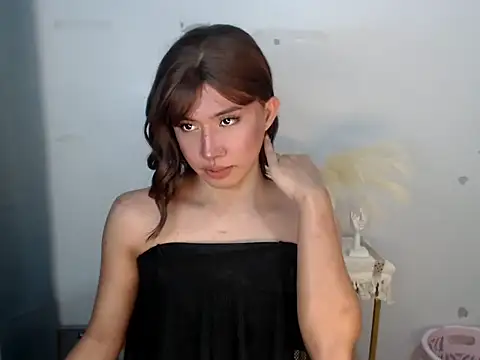  CandyTwink  online show from May 12, 10:07 pm