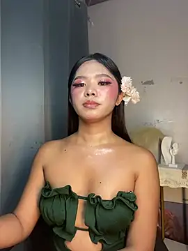 voganmarie online show from May 28, 7:34 pm