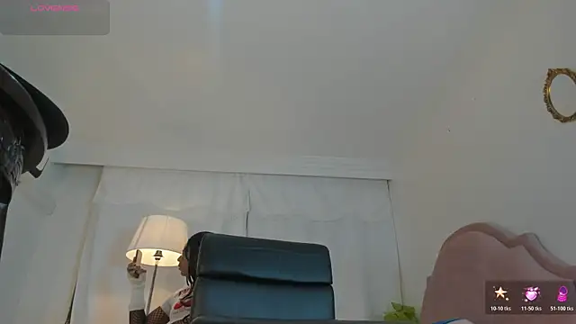  foxy 00 online show from May 24, 2:03 pm