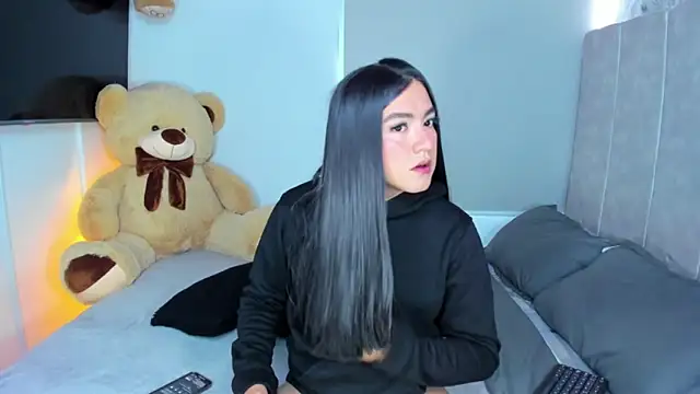 TaylorSweetI online show from December 19, 1:49 pm