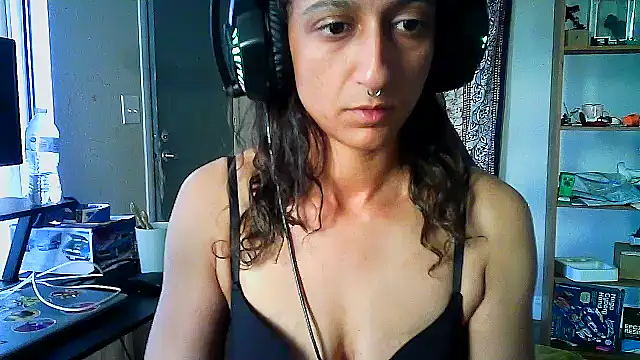 GoddessVikkii online show from March 4, 9:08 pm