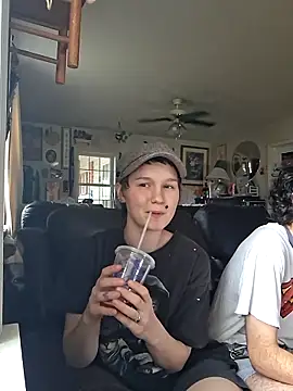 SugarNCinnamon online show from May 26, 11:24 pm